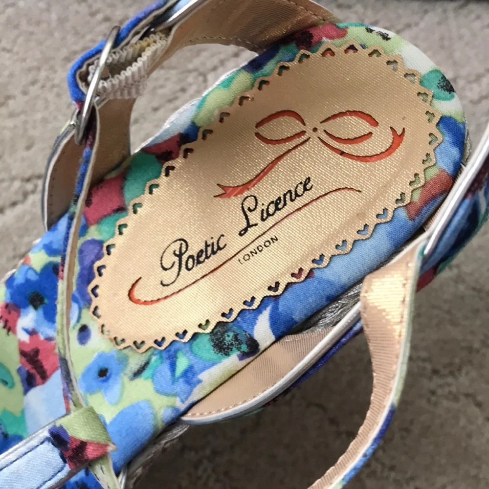 NWT Poetic Licence Arm Candy blue silver wedges